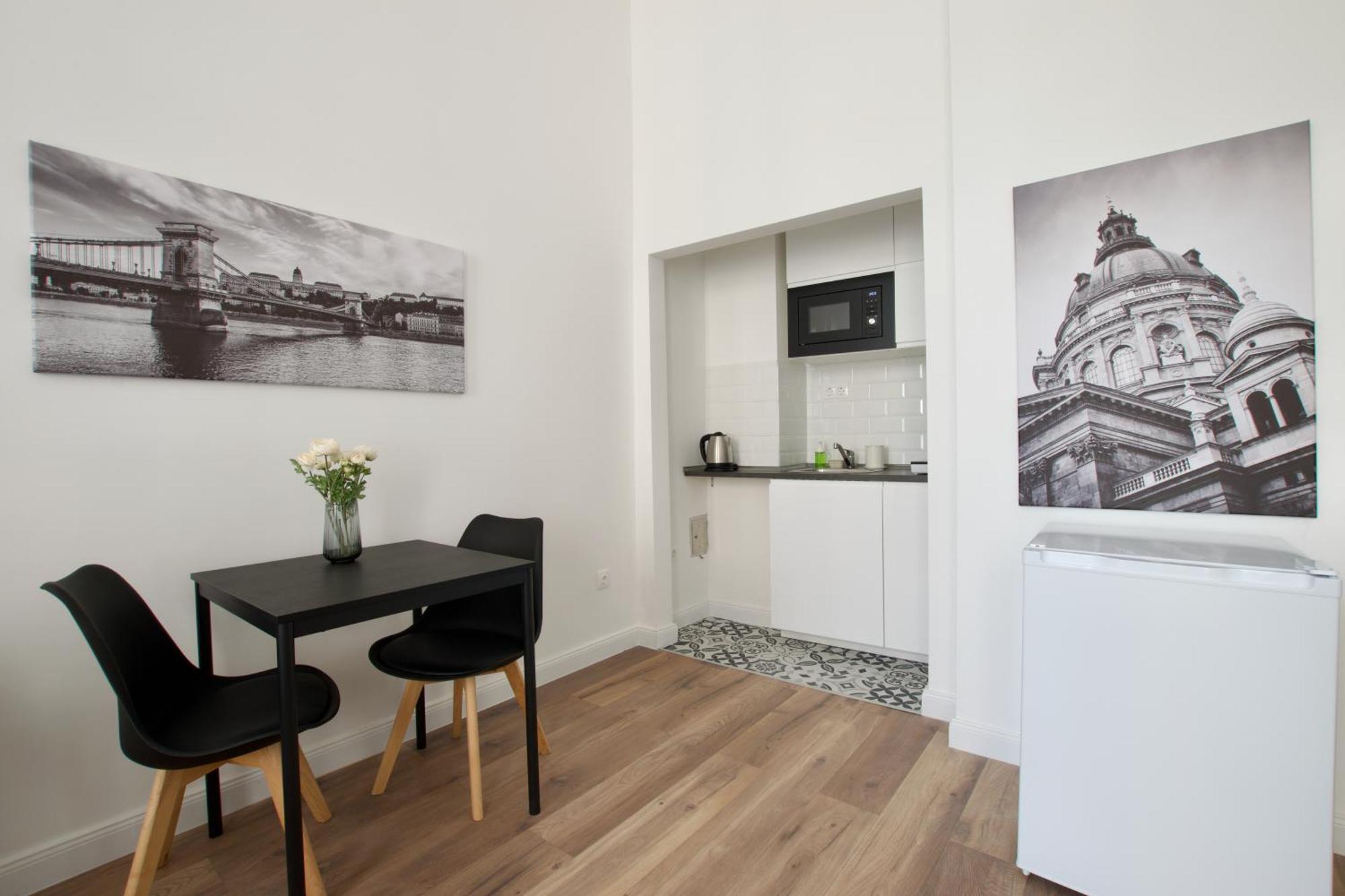 Standard By Hi5- Rakoczi Apartament *