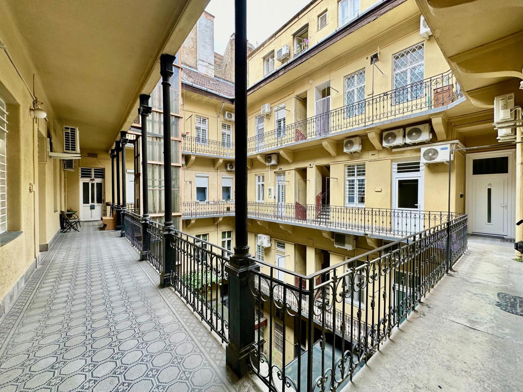 Standard By Hi5- Rakoczi Apartament *